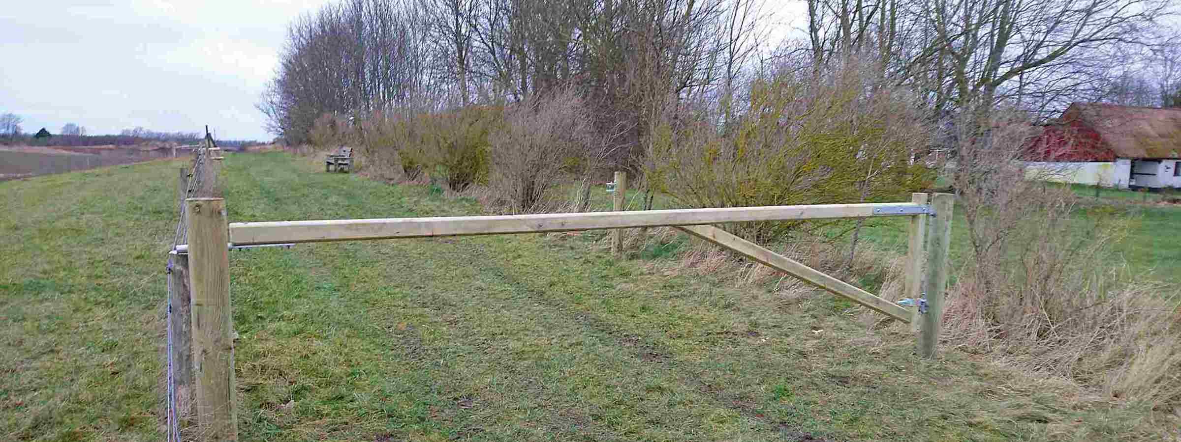 Den klassiske vejbom i træ