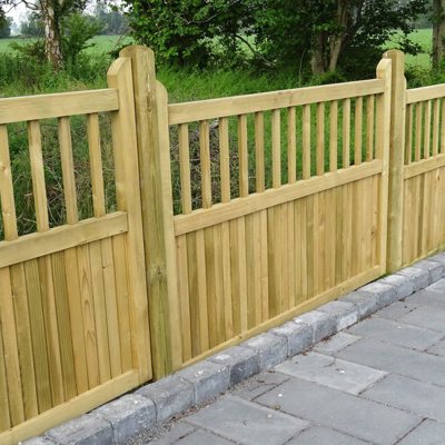 Country Garden i et elegant design i trykimprægneret træ