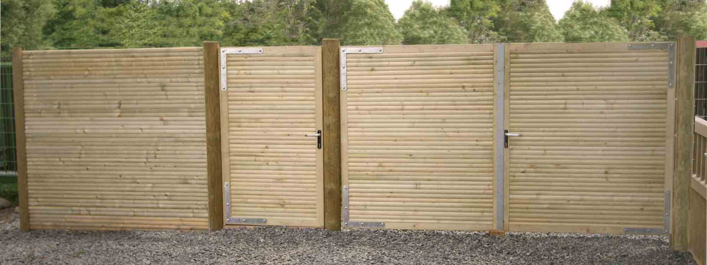 En dobbelt port og låge i det flotte Lund design